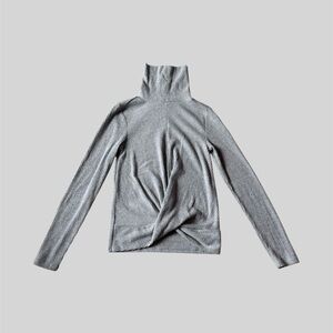 Junior’s Gray Crave Fame Sweater Top